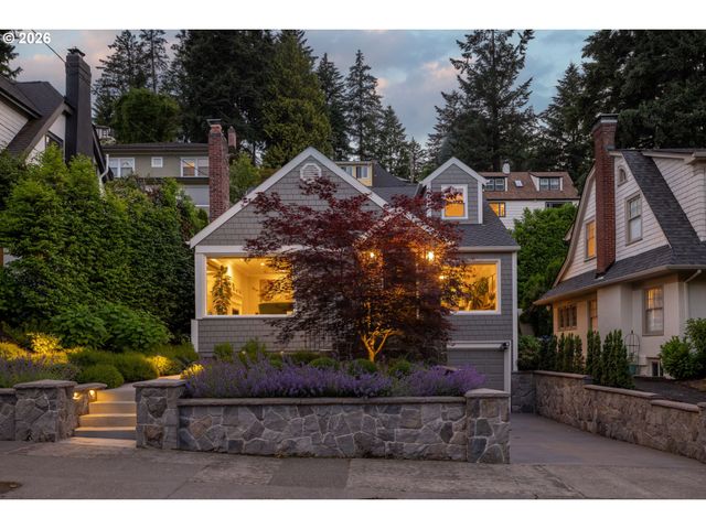 203 Sw KINGSTON Ave, Portland, OR 97205