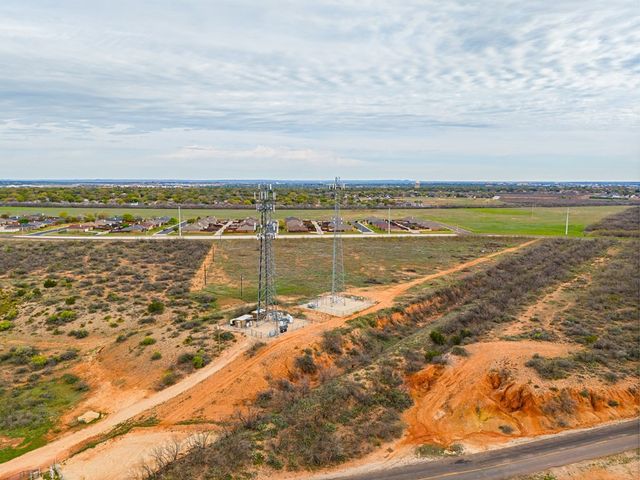 2751 Twin Mountain Drive, San Angelo, TX 76904