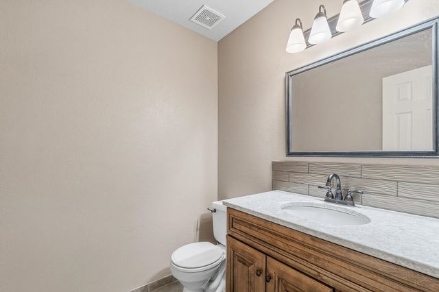 2309 N Chadsworth St, Wichita, KS 67205