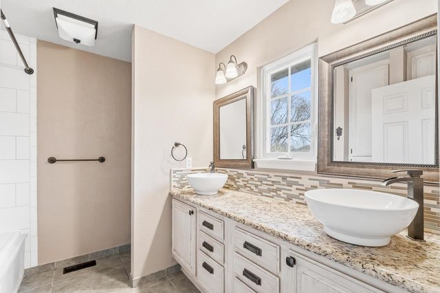 2309 N Chadsworth St, Wichita, KS 67205