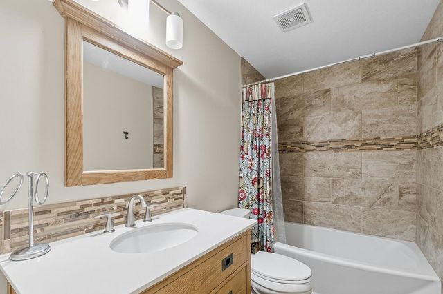 2309 N Chadsworth St, Wichita, KS 67205