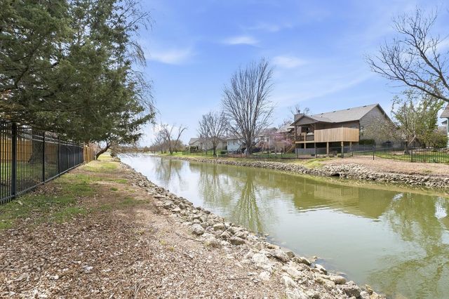 2309 N Chadsworth St, Wichita, KS 67205