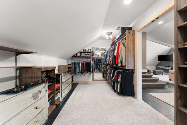 197 Appaloosa Lane, Valparaiso, IN 46383