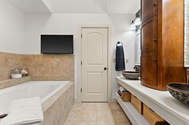 197 Appaloosa Lane, Valparaiso, IN 46383