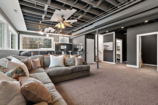 197 Appaloosa Lane, Valparaiso, IN 46383