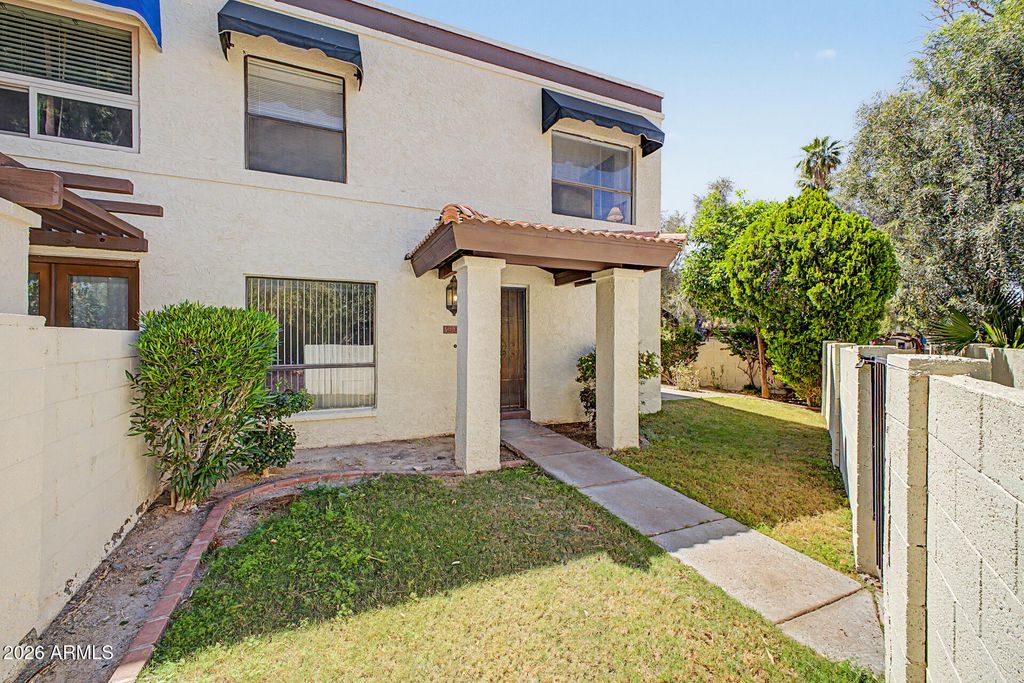 Image 2 of property listing at 4810 E Euclid Avenue 1, Phoenix, AZ 85044