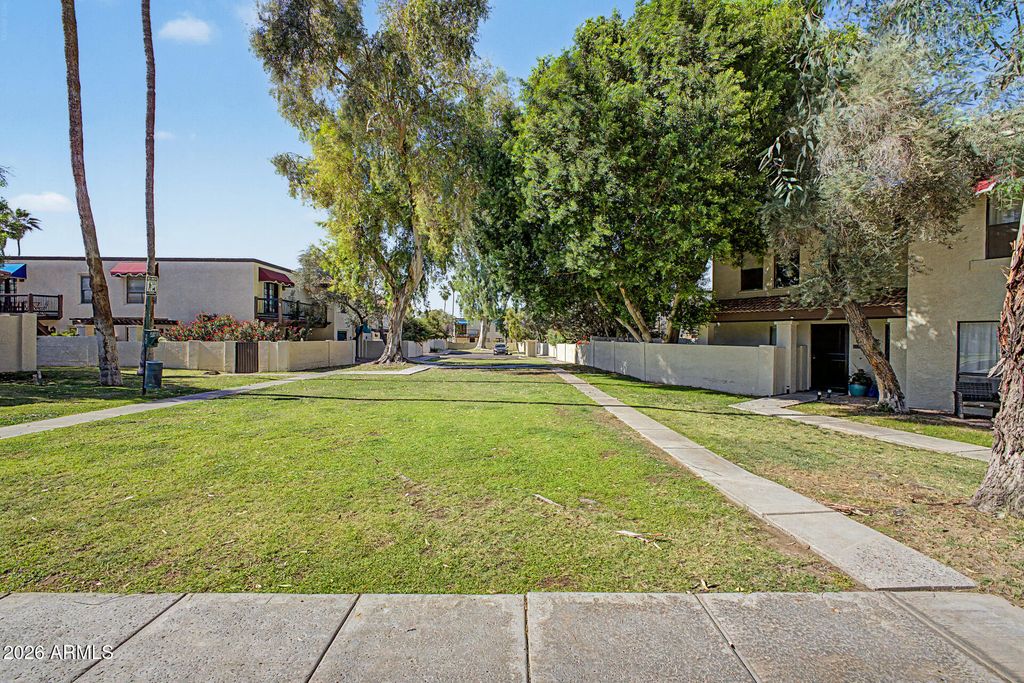 Image 20 of property listing at 4810 E Euclid Avenue 1, Phoenix, AZ 85044