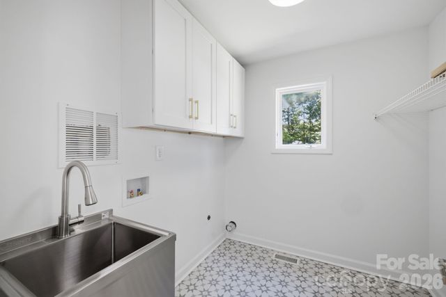 2494 Cherry Lane, Denver, NC 28037