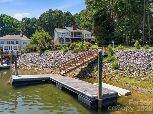 2494 Cherry Lane, Denver, NC 28037
