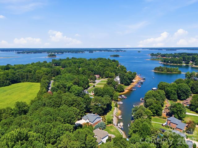 2494 Cherry Lane, Denver, NC 28037
