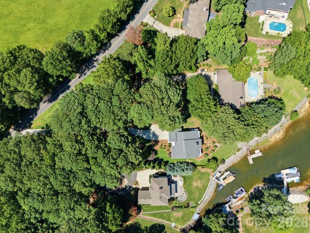 2494 Cherry Lane, Denver, NC 28037