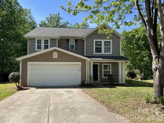 14043 Pinyon Pine Lane, Charlotte, NC 28215