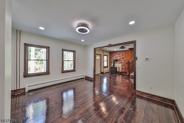441 Maple Ave, Pohatcong Twp., NJ 08865