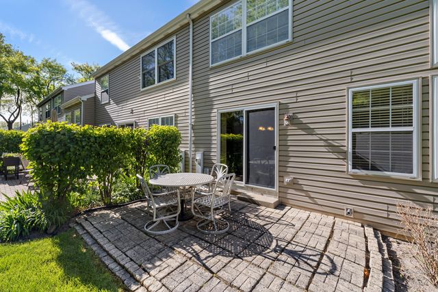 723 Silk Oak Lane, Crystal Lake, IL 60014