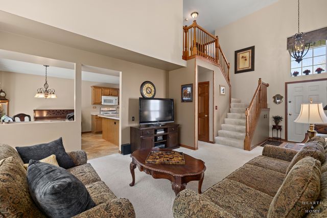 723 Silk Oak Lane, Crystal Lake, IL 60014