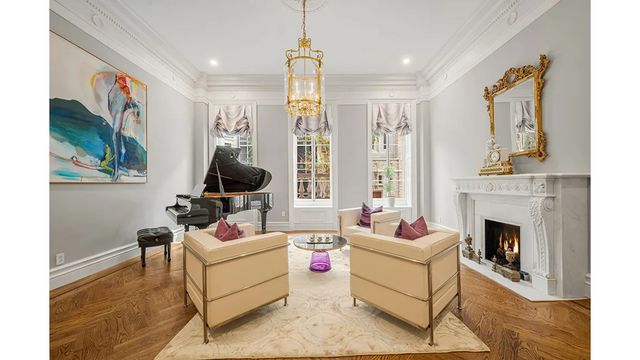113 E 64TH Street, New York City, NY 10065