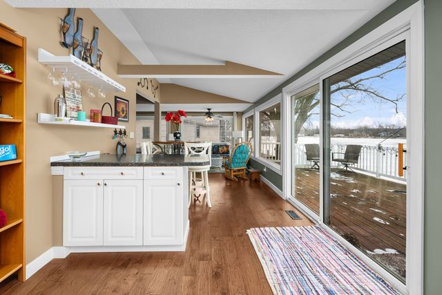 3640 N Shore Drive, Moline, IL 61265