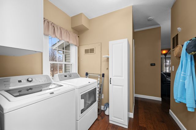 3640 N Shore Drive, Moline, IL 61265