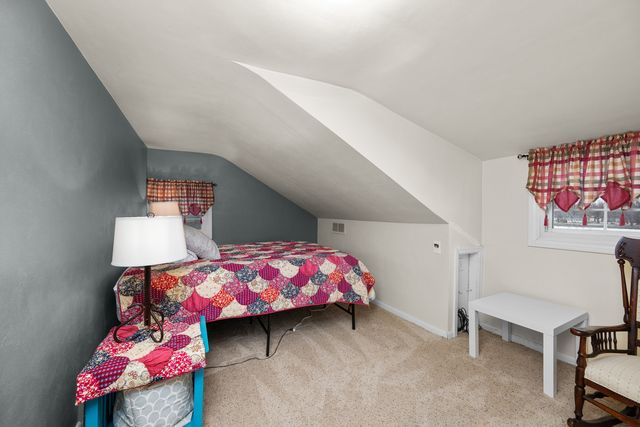 3640 N Shore Drive, Moline, IL 61265