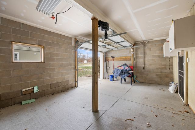 3640 N Shore Drive, Moline, IL 61265