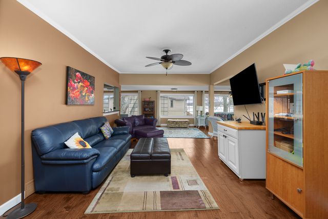 3640 N Shore Drive, Moline, IL 61265