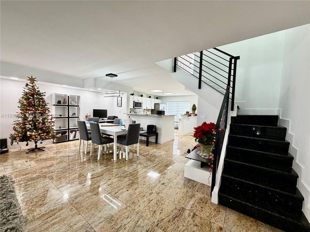 934 NE 27th Ave, Hallandale Beach, FL 33009