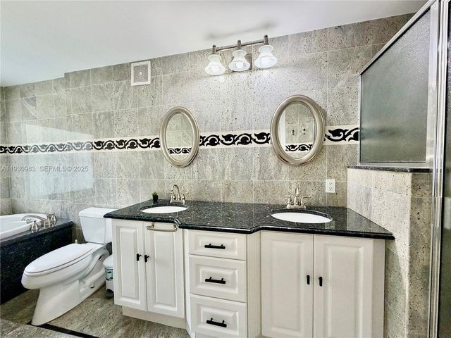 934 NE 27th Ave, Hallandale Beach, FL 33009