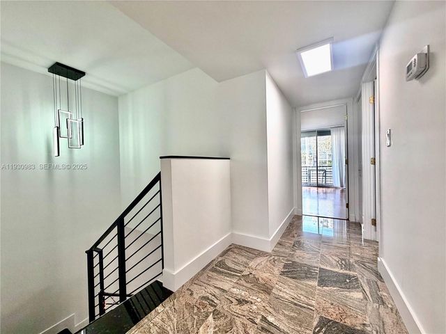 934 NE 27th Ave, Hallandale Beach, FL 33009