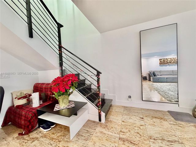 934 NE 27th Ave, Hallandale Beach, FL 33009