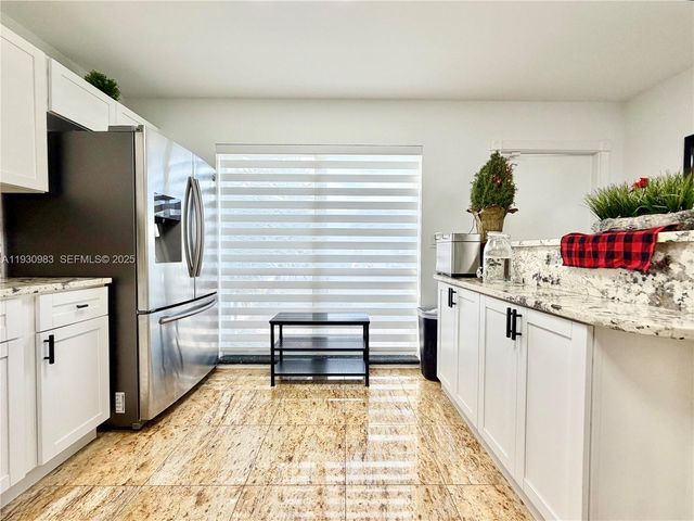 934 NE 27th Ave, Hallandale Beach, FL 33009