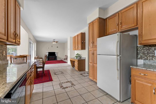 6217 OSCAR CT, Woodbridge, VA 22193