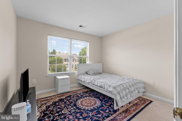 6217 OSCAR CT, Woodbridge, VA 22193