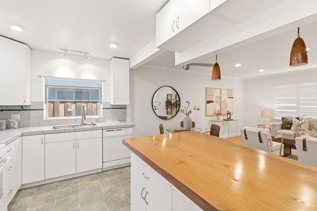 1091 15th Avenue, Redwood City, CA 94063