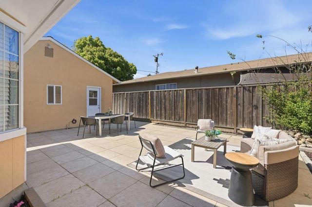 1091 15th Avenue, Redwood City, CA 94063