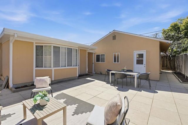 1091 15th Avenue, Redwood City, CA 94063