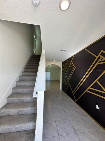 5703 HOLLINGWORTH TRAIL, Wesley Chapel, FL 33545