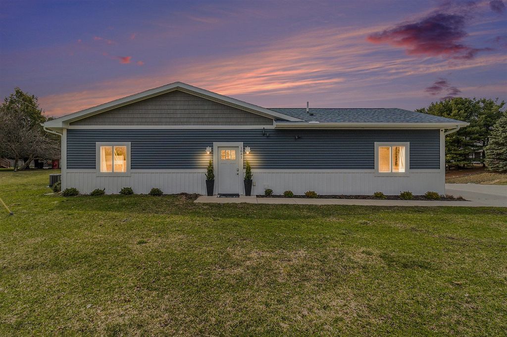 1641 N Arrowhead Drive, Mears, MI 49436