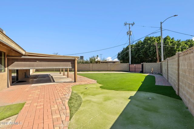 2055 W Edgemont Avenue, Phoenix, AZ 85009
