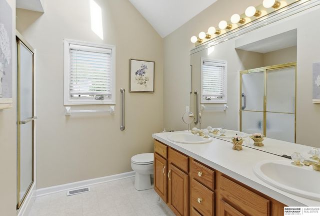 4216 N 163rd Street, Omaha, NE 68116