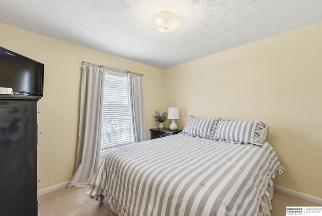 4216 N 163rd Street, Omaha, NE 68116