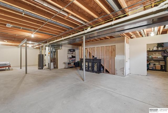 4216 N 163rd Street, Omaha, NE 68116