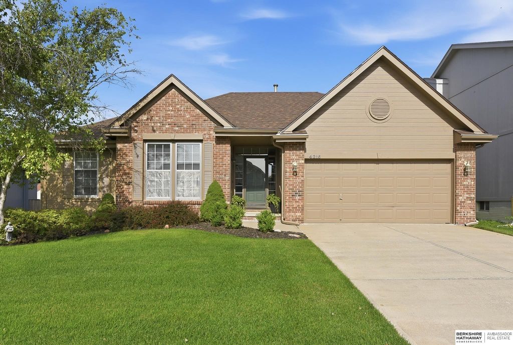 4216 N 163rd Street, Omaha, NE 68116
