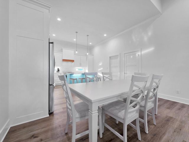 1221 Gulf Road, Crystal Beach, TX 77650