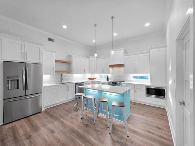 1221 Gulf Road, Crystal Beach, TX 77650