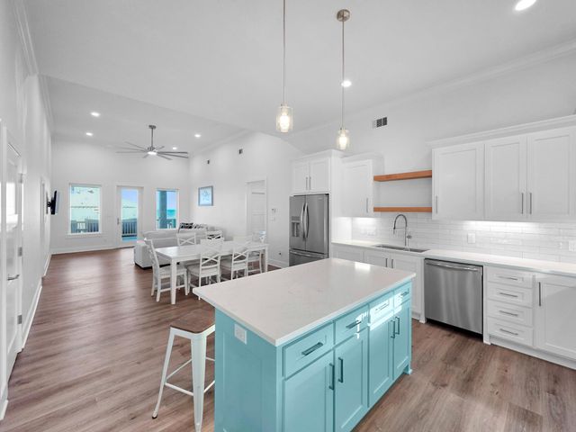 1221 Gulf Road, Crystal Beach, TX 77650