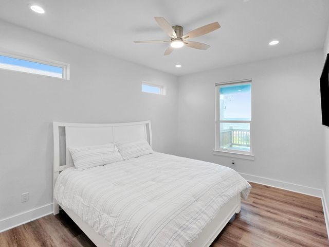 1221 Gulf Road, Crystal Beach, TX 77650