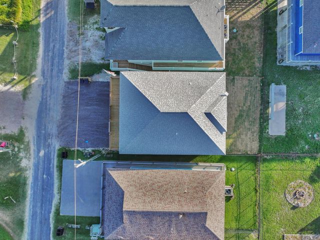 1221 Gulf Road, Crystal Beach, TX 77650