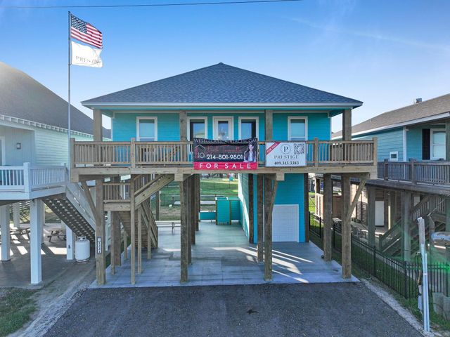 1221 Gulf Road, Crystal Beach, TX 77650