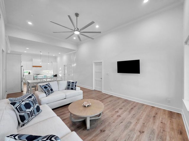 1221 Gulf Road, Crystal Beach, TX 77650