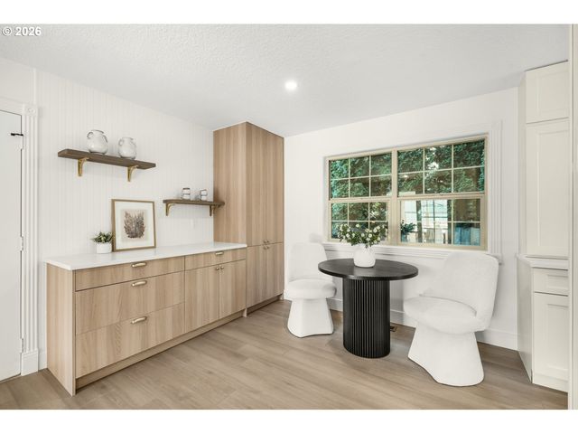 10618 Sw GARDEN PARK Pl, Portland, OR 97223